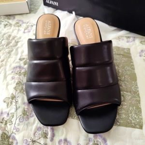 Alfani black and gold heels